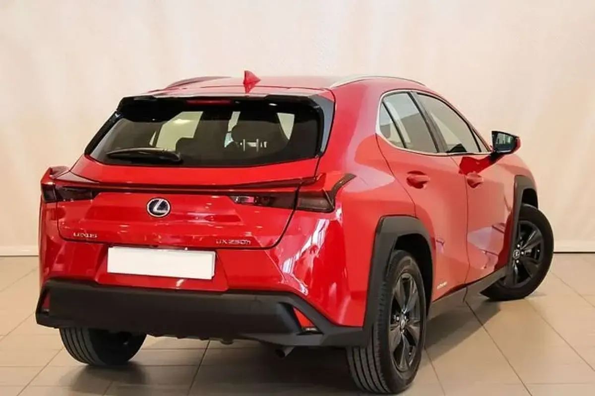 Usado Lexus UX 250h 184 CV (135 kW) 2022 Blanco SUV