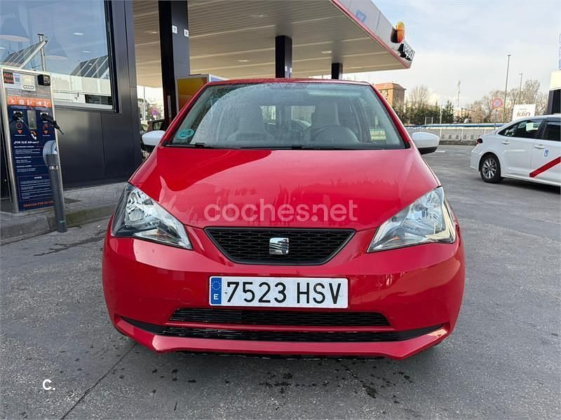 Usado Seat Mii Style 75 CV (55 kW) 2013 Rojo Utilitario