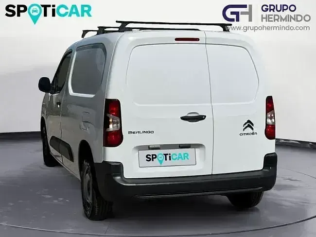 Usado Citroën Berlingo 100 CV (73 kW) 2021 Blanco Monovolumen