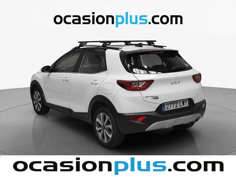 Usado Kia Stonic 120 CV (88 kW) 2022 Blanco SUV