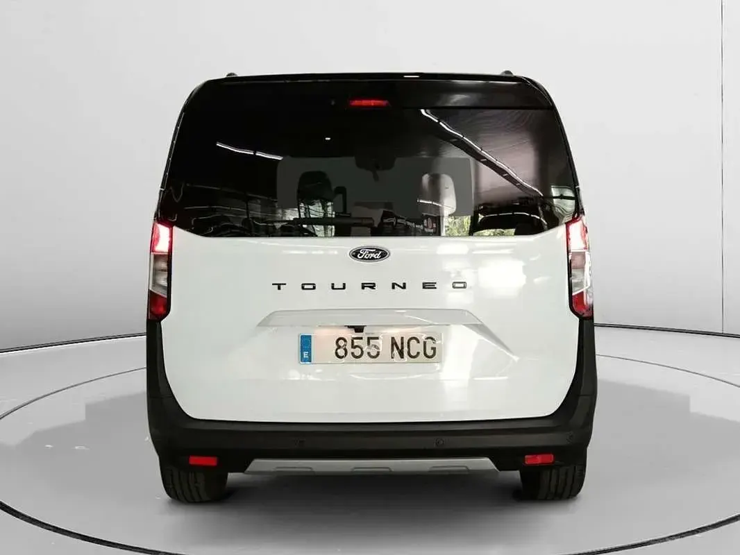Usado Ford Tourneo Courier Active 125 CV (91 kW) 2025 Azul Monovolumen