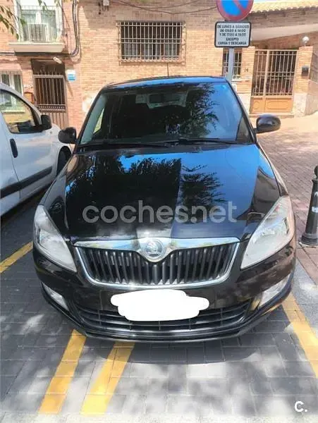 Usado Skoda Fabia Elegance 86 CV (63 kW) 2015 Negro Berlina
