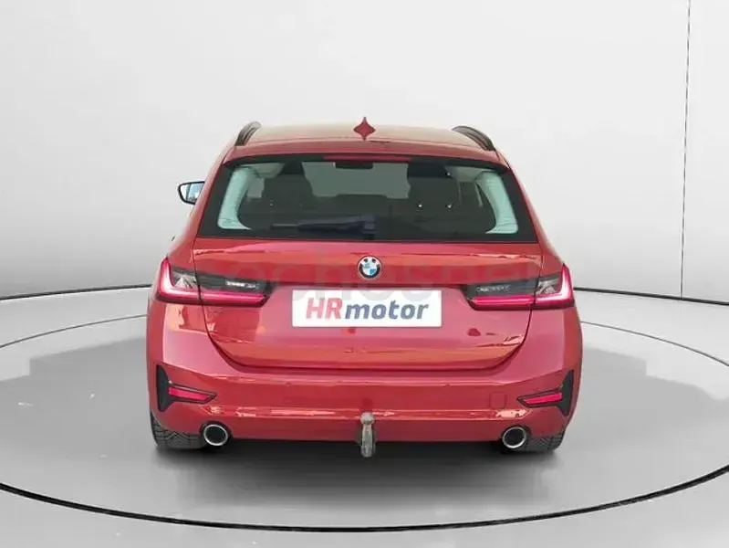 Usado BMW 320 Sport Line 184 CV (135 kW) 2020 Rojo Familiar
