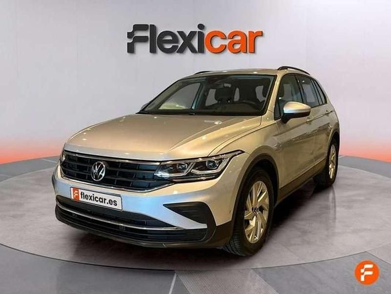 Usado VW Tiguan Life 150 CV (110 kW) 2020 Gris SUV