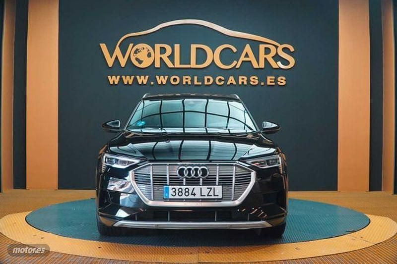 Usado Audi e-tron Ambiente 300 kW (408 CV) 2022 Negro SUV