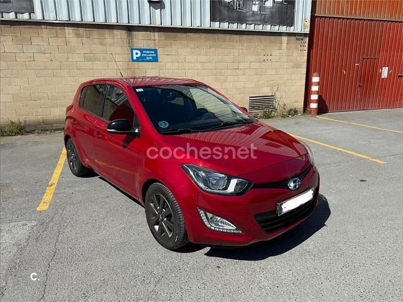 Brugt Hyundai i20 GO! 85 HK (62 kW) 2014 Rød Hatchback
