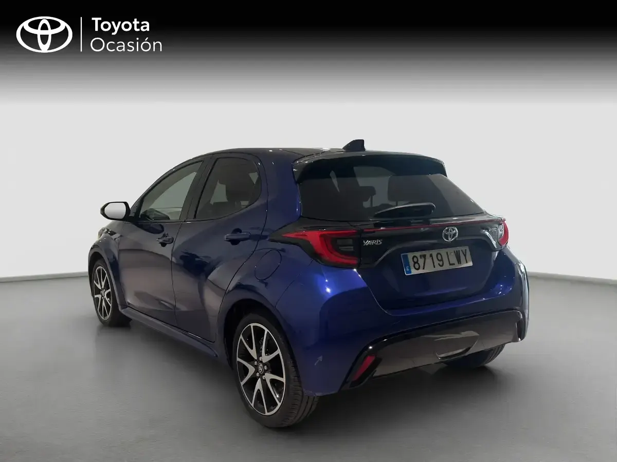Begagnad Toyota Yaris Style 116 HK (85 kW) 2022 Blå Halvkombi