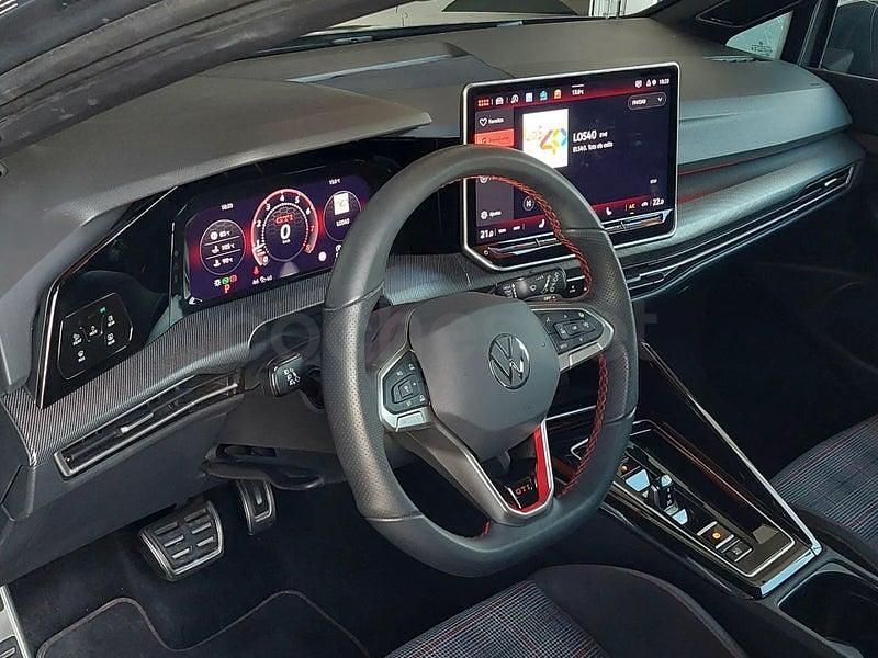 Usado VW Golf VIII GTI 265 CV (194 kW) 2024 Gris / plata Berlina