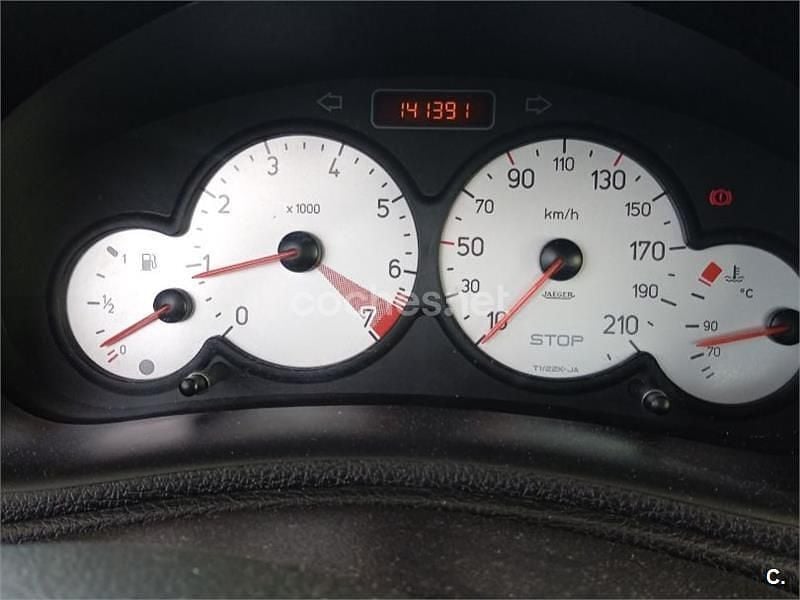 Negro Usado 2005 Peugeot 206 Berlina | 3000 € (Precio justo) - Imagen 1/4