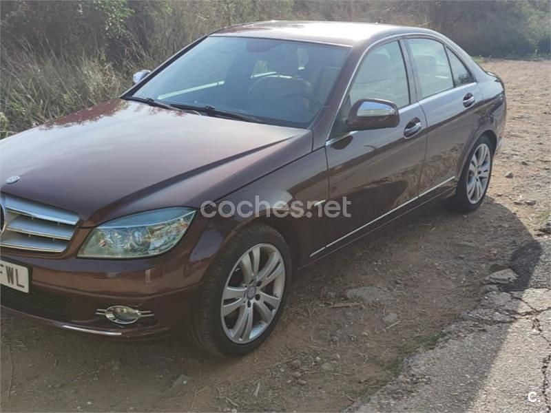Usado Mercedes C220 Avantgarde 150 CV (110 kW) 2007 Beige Berlina