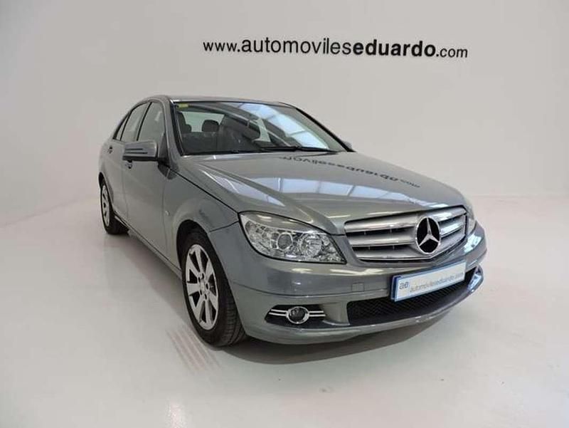 Usado Mercedes C180 156 CV (114 kW) 2010 Gris Berlina
