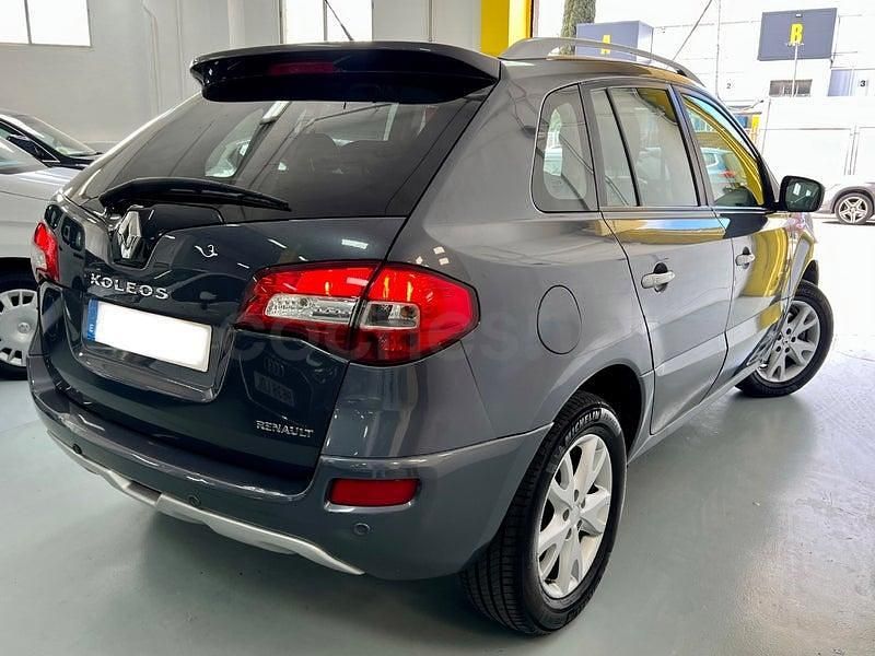 Usado Renault Koleos Dynamique 150 CV (110 kW) 2011 Gris / plata SUV
