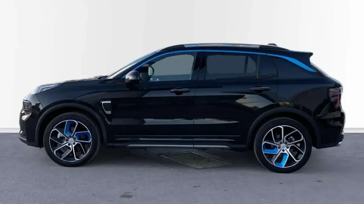 Usado Lynk & Co 01 261 CV (191 kW) 2023 Negro SUV