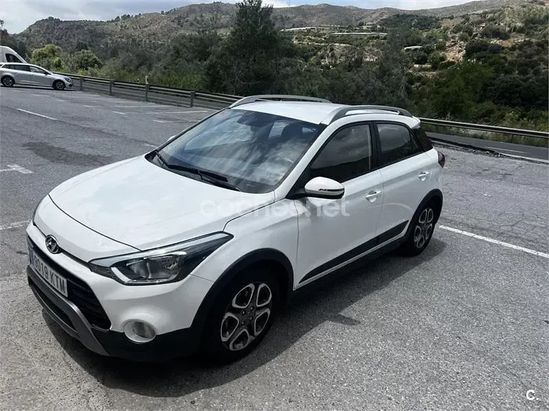 Usado Hyundai i20 Active 100 CV (73 kW) 2019 Blanco Utilitario