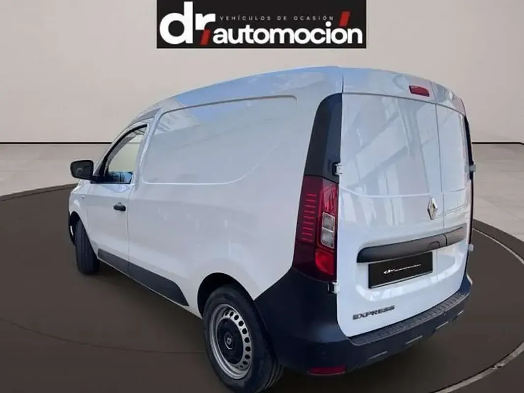 Usado Renault Kangoo 95 CV (69 kW) 2022 Blanco Monovolumen