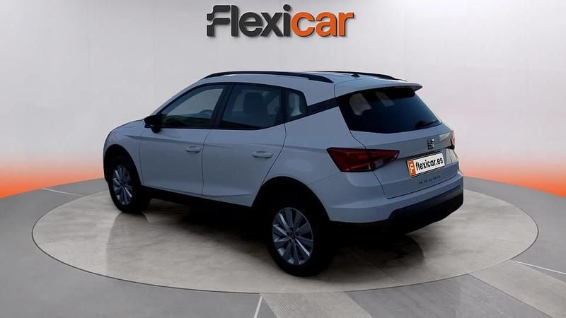 Usado Seat Arona Style 95 CV (69 kW) 2019 Blanco SUV