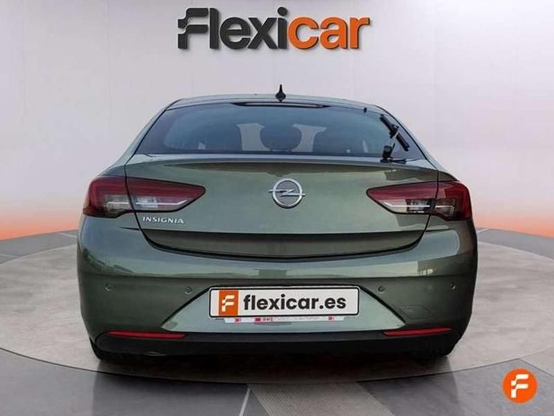 Usado Opel Insignia Selective 136 CV (100 kW) 2019 Verde Berlina