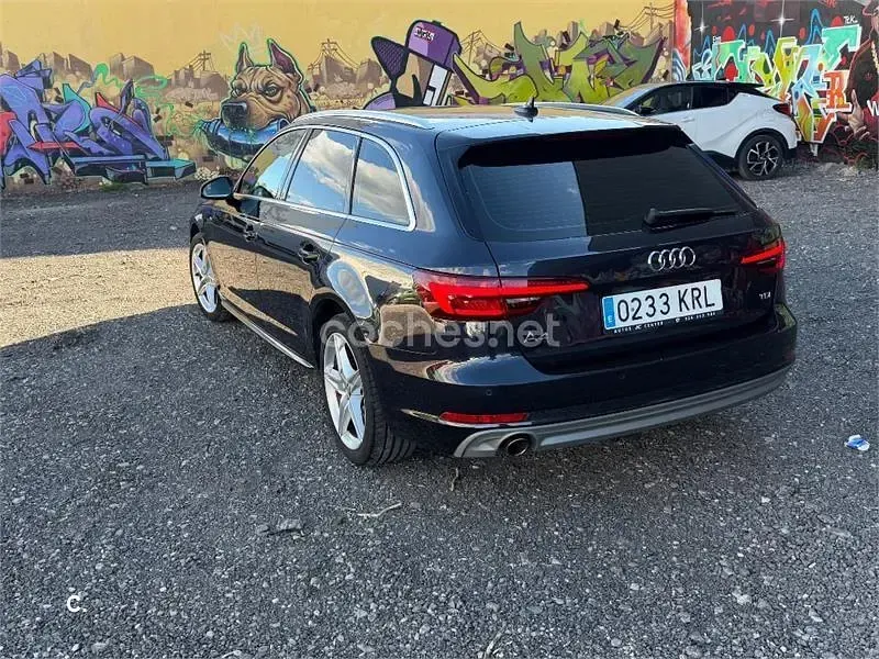 Usado Audi A4 S-Line 150 CV (110 kW) 2018 Negro Familiar