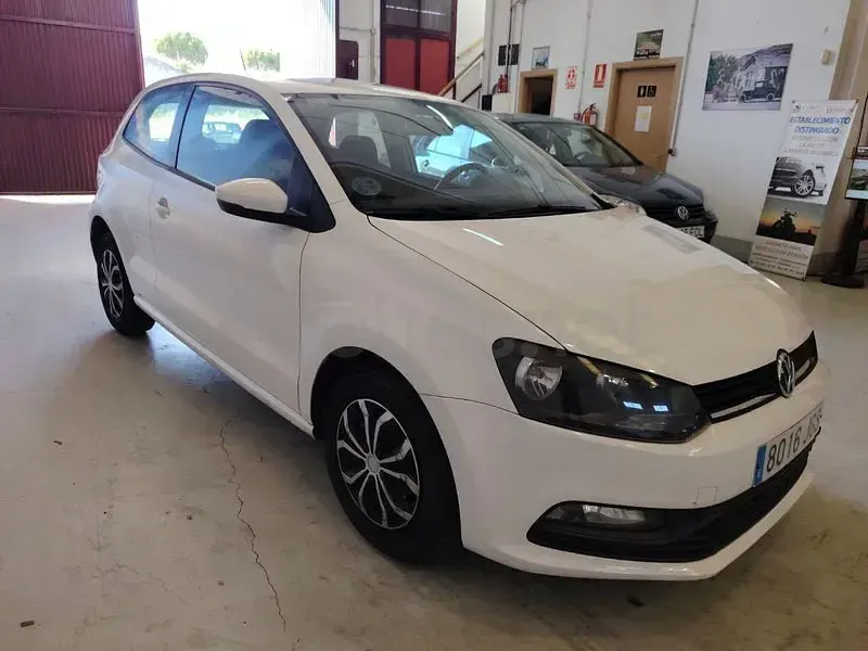 Usado VW Polo Edition 75 CV (55 kW) 2015 Blanco Berlina