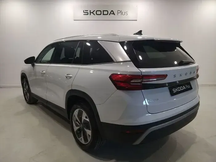 Usado Skoda Kodiaq Selection 150 CV (110 kW) 2025 Blanco SUV
