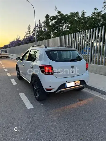 Usado Dacia Sandero 90 CV (66 kW) 2017 Blanco Berlina