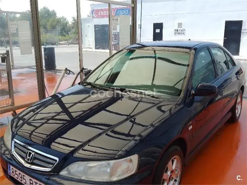 Usado Honda Accord LS 136 CV (100 kW) 2002 Azul Berlina