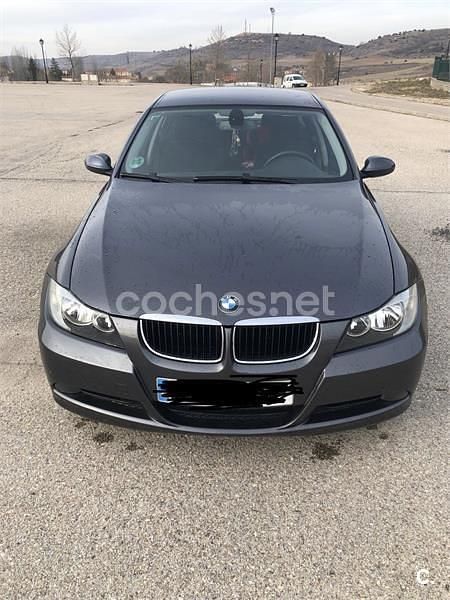 Usado BMW 318 129 CV (94 kW) 2007 Gris / plata Berlina