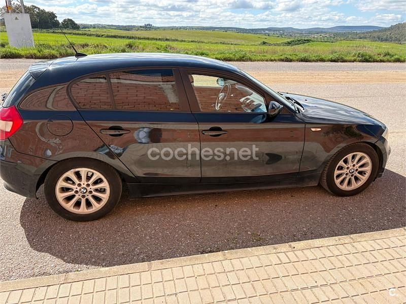 Usado BMW 120 163 CV (119 kW) 2006 Negro Utilitario
