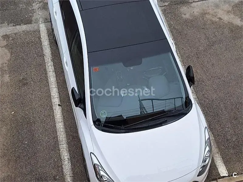 Usado Hyundai i30 GO! 110 CV (80 kW) 2014 Blanco Berlina