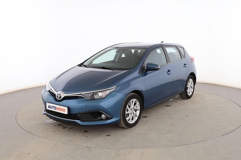 Usado Toyota Auris Active 116 CV (85 kW) 2018 Azul Berlina