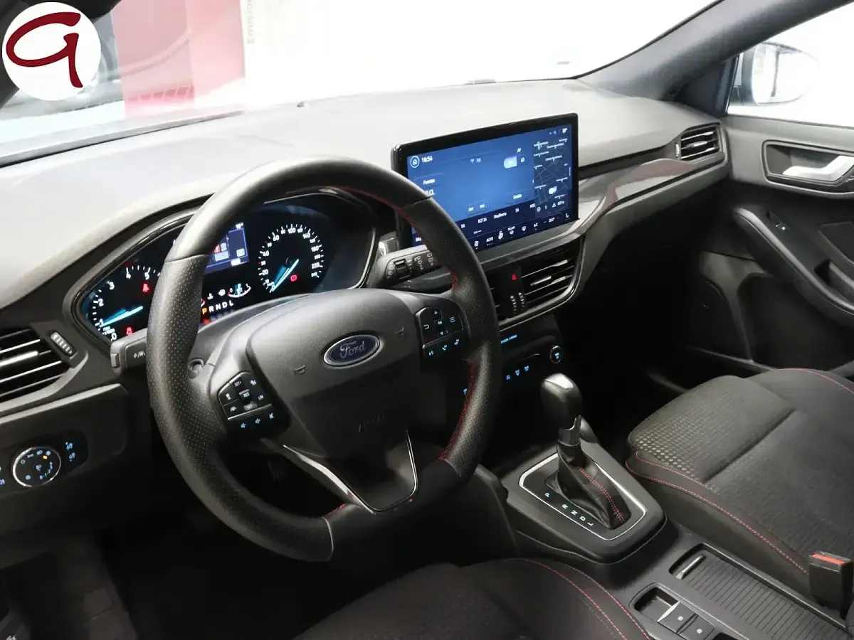 Usado Ford Focus ST-Line 155 CV (114 kW) 2024 Gris Familiar
