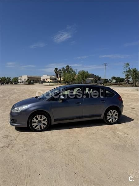 Usado Citroën C4 VTR Sport 110 CV (80 kW) 2005 Gris / plata Berlina