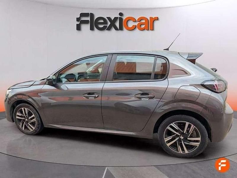 Usado Peugeot 208 Active 102 CV (75 kW) 2023 Gris Utilitario