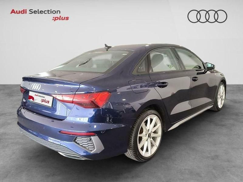 Käytetty Audi A3 S-Line 150 HP (110 kW) 2023 Sininen Sedan