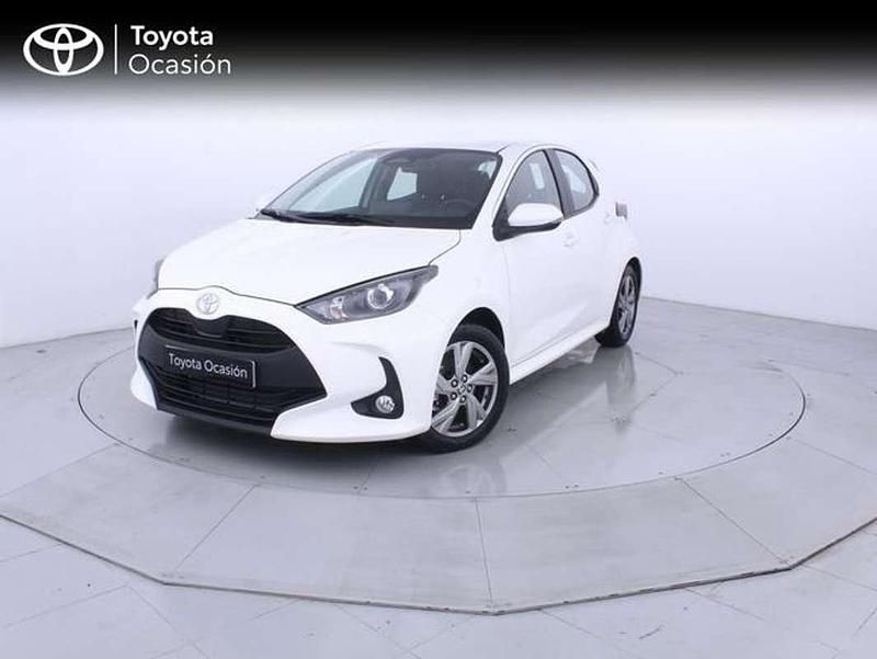 Usado Toyota Yaris Hybrid Active 116 CV (85 kW) 2025 Blanco Utilitario
