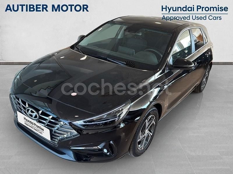 Negro Usado 2024 Hyundai i30 Berlina | 21.000 € (Precio justo) - Imagen 1/4