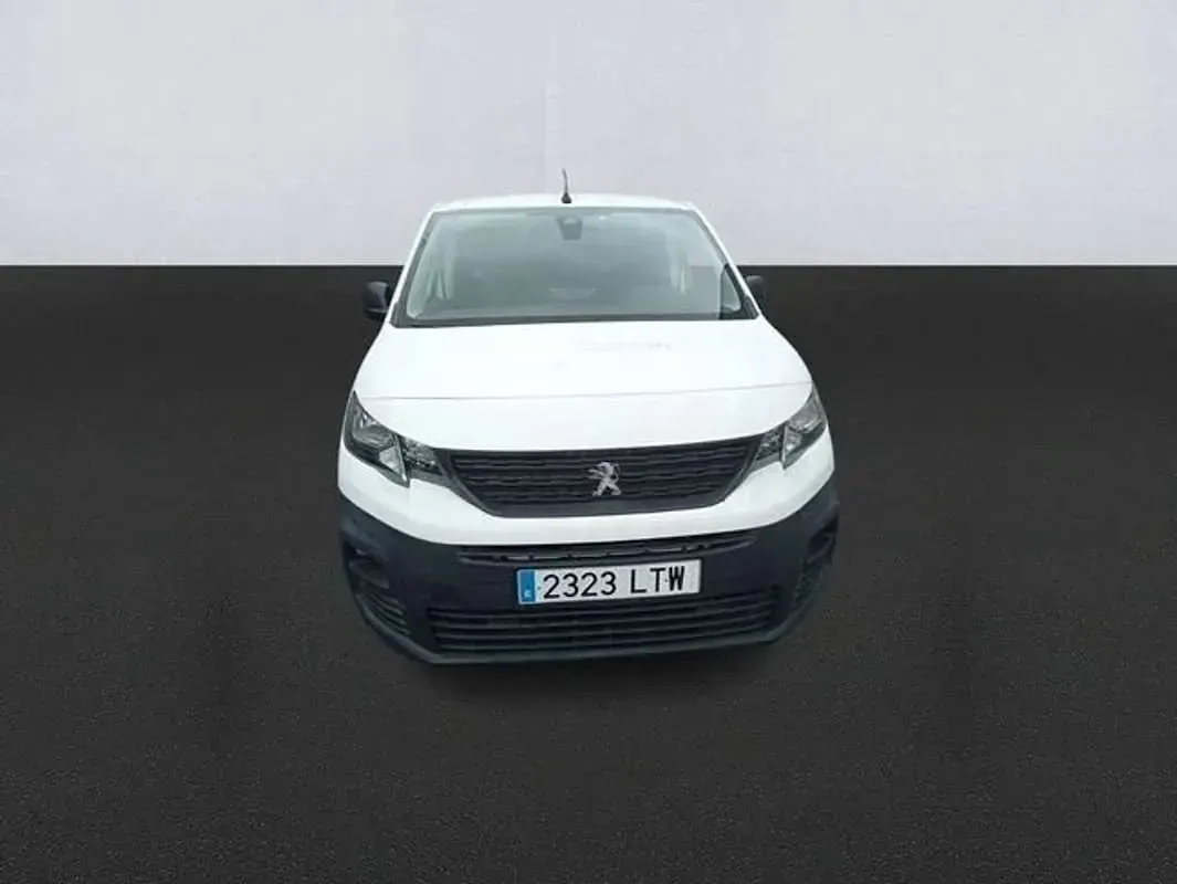 Usado Peugeot Partner Premium 99 CV (72 kW) 2021 Blanco Monovolumen