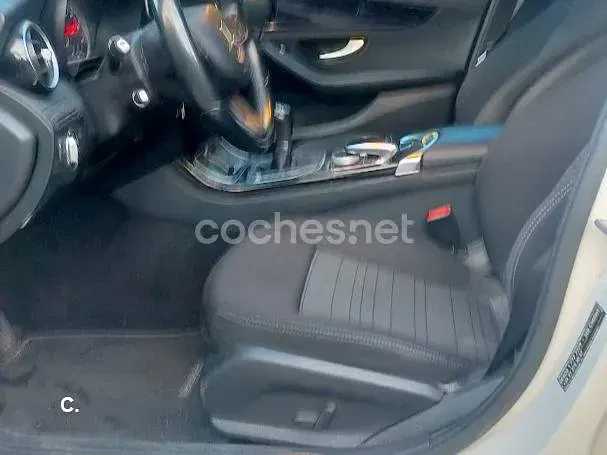 Usado Mercedes C220 170 CV (125 kW) 2014 Blanco Berlina