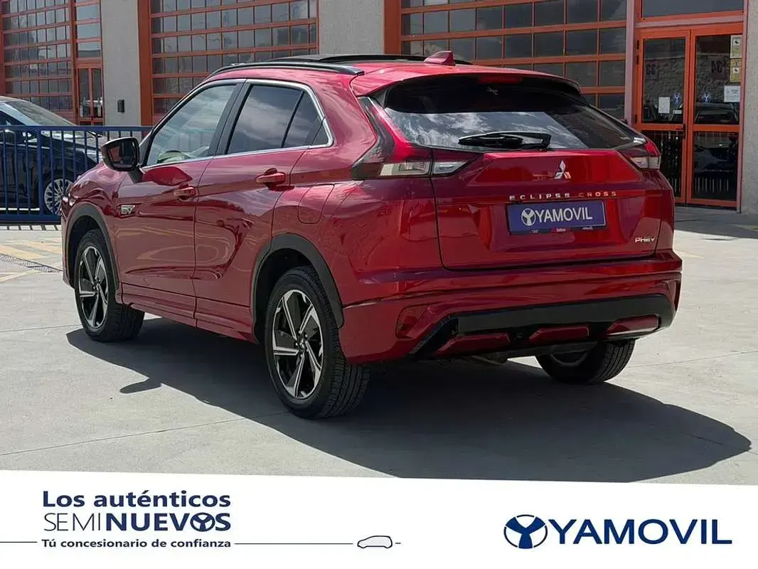 Usado Mitsubishi Eclipse Cross 188 CV (138 kW) 2023 Rojo SUV