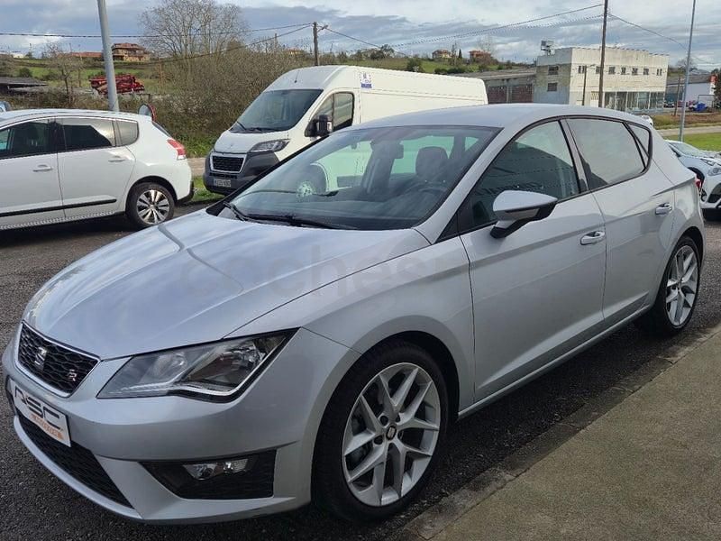 Usado Seat Leon FR 150 CV (110 kW) 2016 Gris / plata Berlina