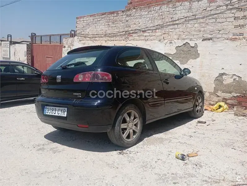 Usado Seat Ibiza Stylance 100 CV (73 kW) 2005 Negro Utilitario