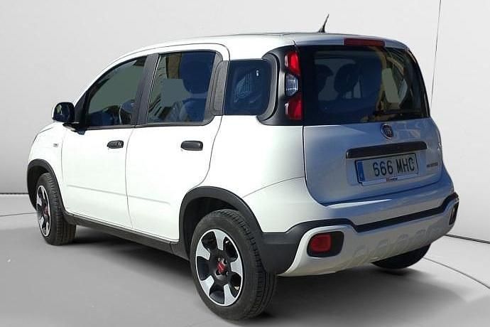 Usado Fiat Panda Cross Cross 69 CV (50 kW) 2023 Utilitario
