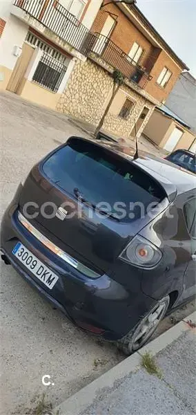 Usado Seat Altea Stylance 140 CV (102 kW) 2005 Negro Monovolumen