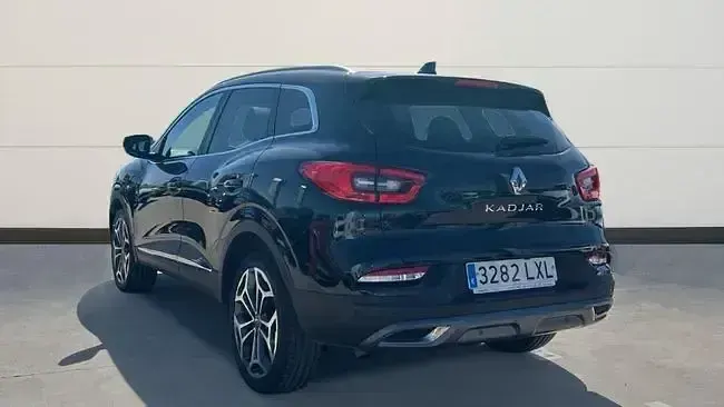 Usado Renault Kadjar Zen 140 CV (102 kW) 2022 Negro SUV