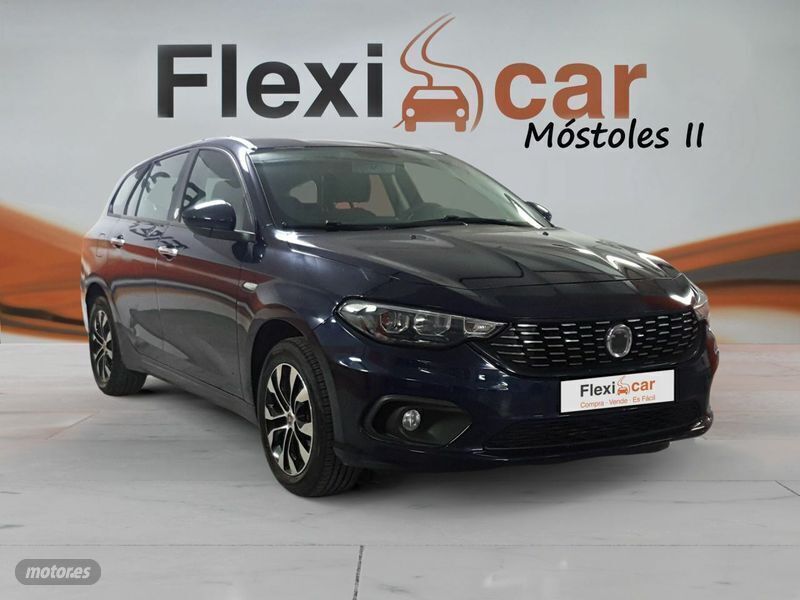 Usado Fiat Tipo Mirror 95 CV (69 kW) 2020 Azul Familiar