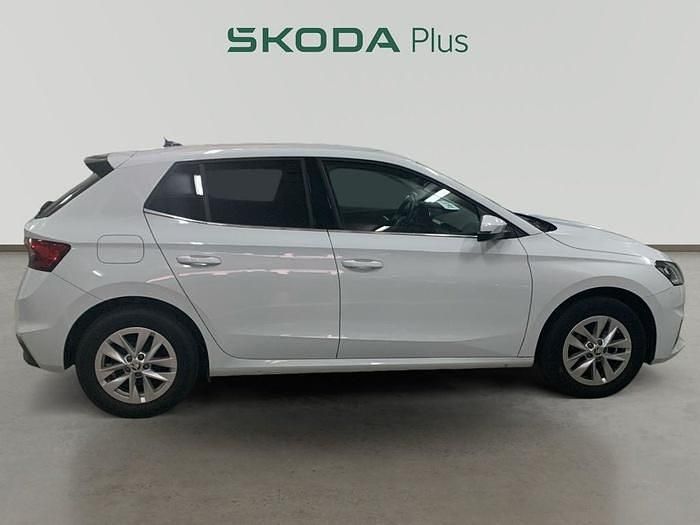 Nuevo Skoda Fabia Selection 95 CV (69 kW) 2025 Blanco Utilitario