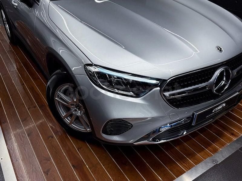 Usado Mercedes GLC200 204 CV (150 kW) 2023 Gris / plata SUV