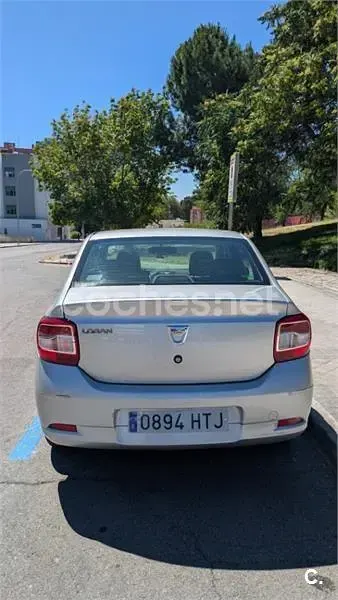 Usado Dacia Logan Ambiance 90 CV (66 kW) 2013 Gris / plata Berlina