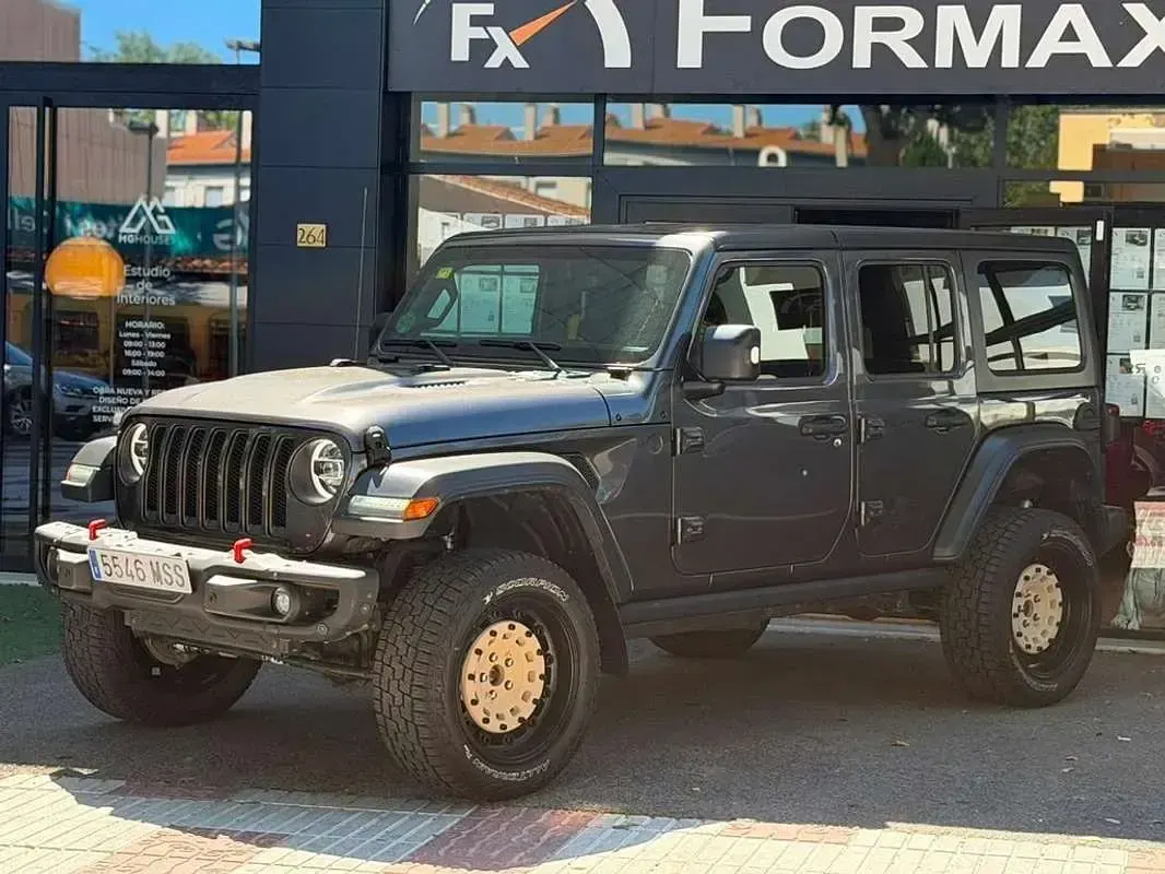 Usado Jeep Wrangler Unlimited Rubicon 270 CV (198 kW) 2018 Gris SUV