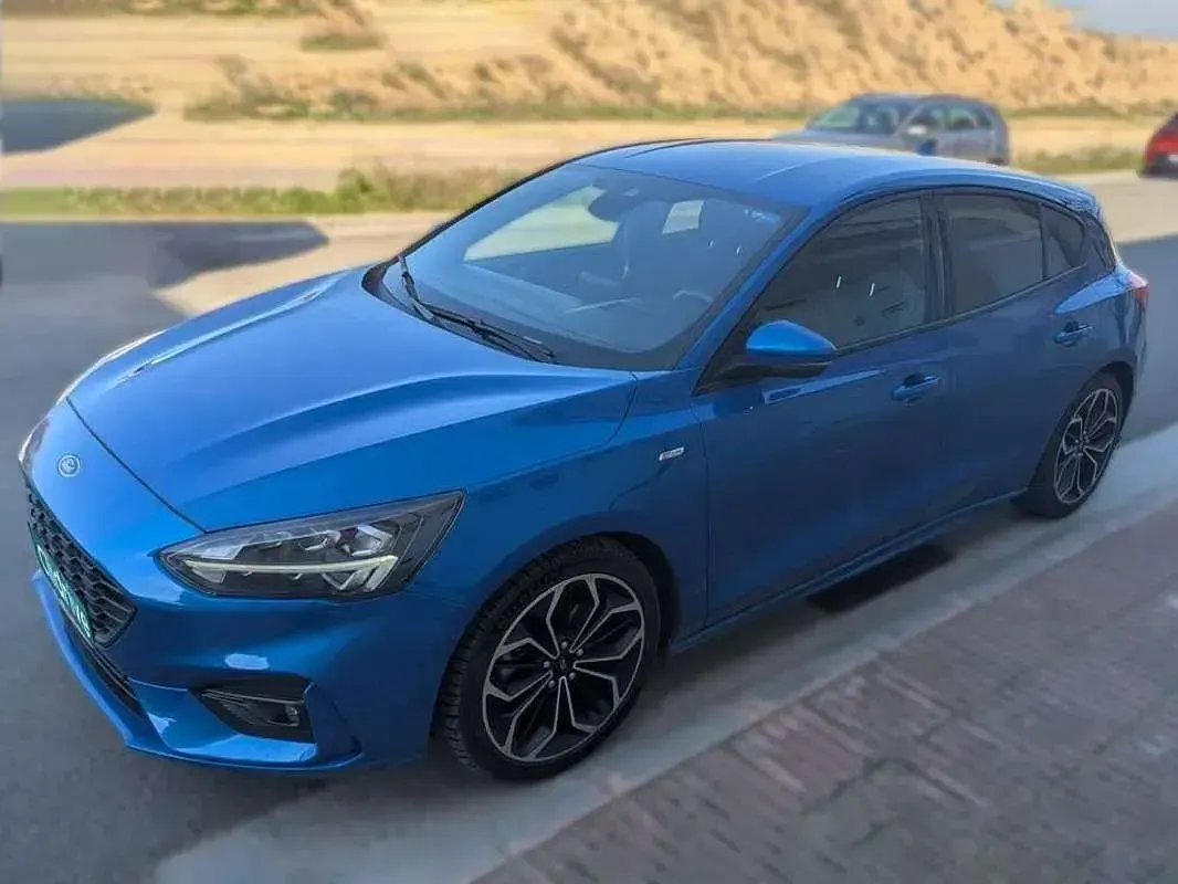 Usado Ford Focus ST-Line 125 CV (91 kW) 2019 Azul Utilitario